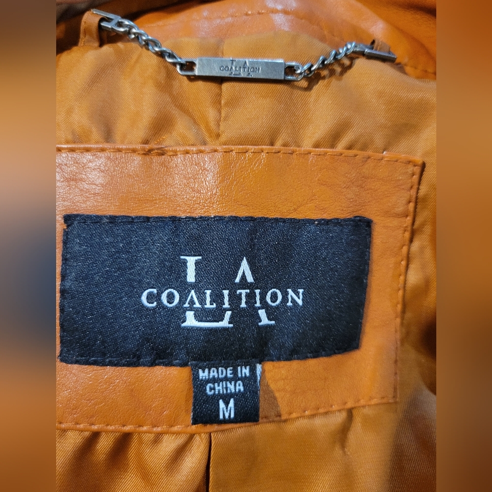 Women's Stylish Tan Leather Jacket - Picture 7 of 7
